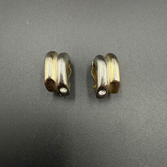 Vintage Chunky Half Hoop Clip On Earrings Gold Tone - Picture 1 of 8